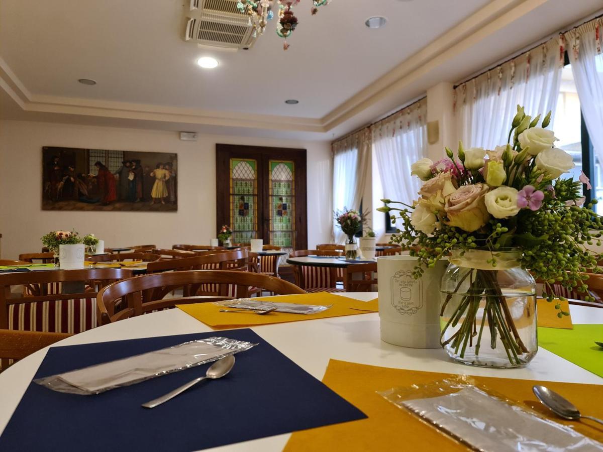 Hotel Sabra Senigallia Exterior photo