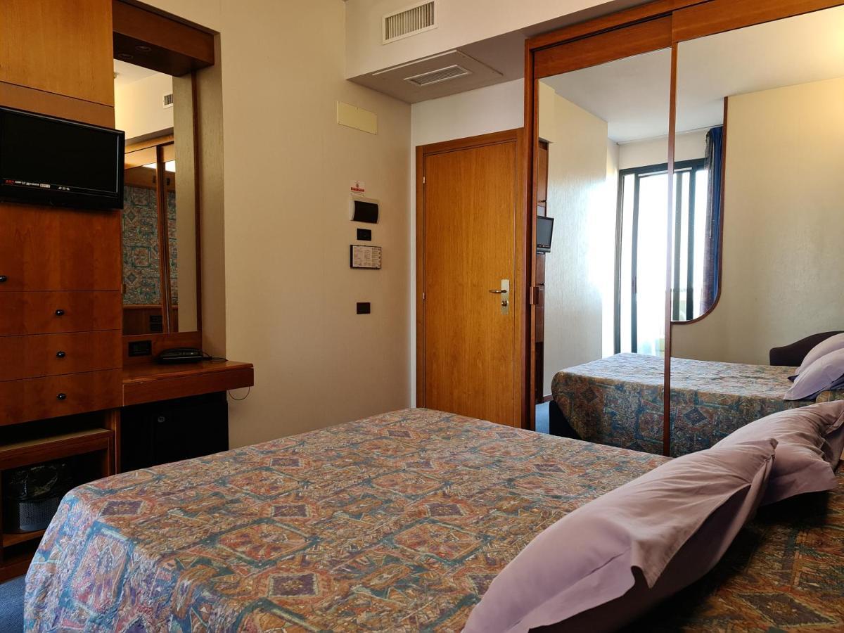 Hotel Sabra Senigallia Exterior photo